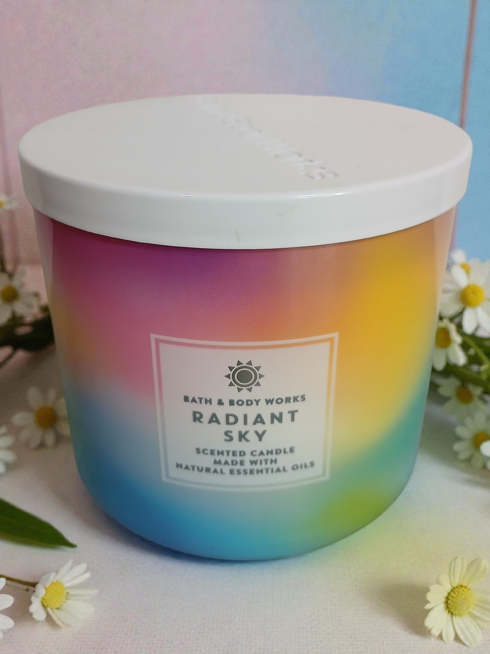 Bath & Body Works Radiant Sky Candle - Pink, Yellow, Blue Gradient